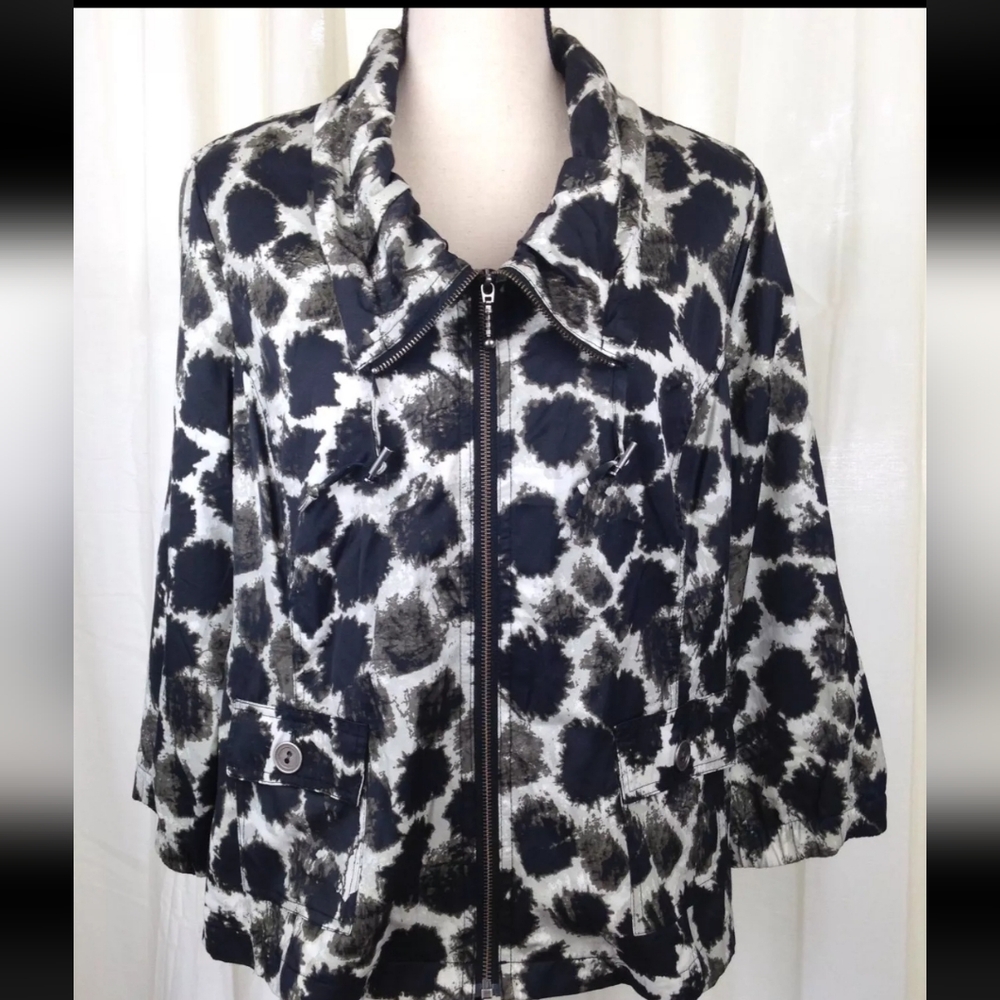 I am selling a nice jacket style blouse